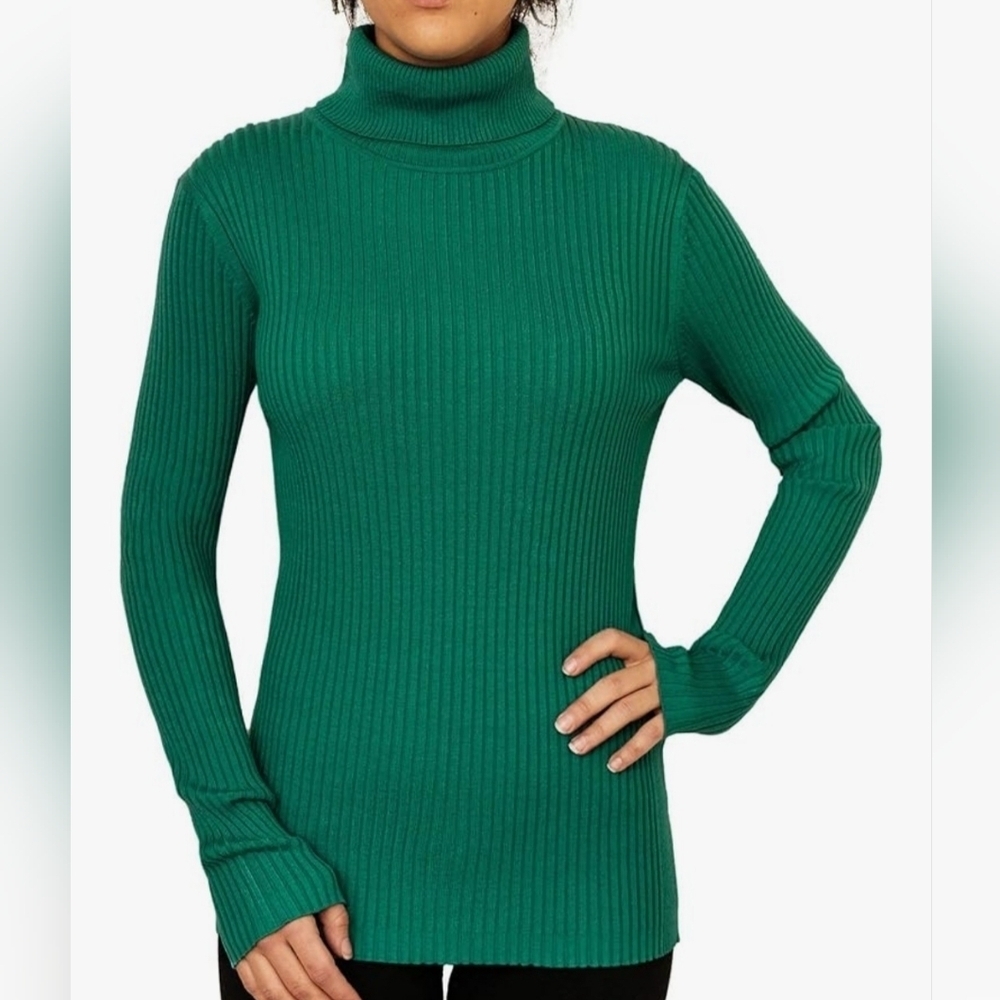 Women's Green Turtleneck Sweater Size 14 NWT.